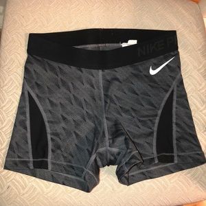 Nike pro